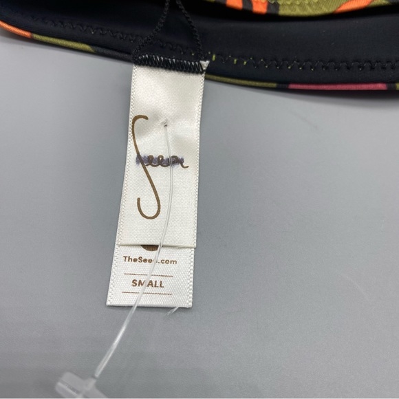 NEW! Seea Brasilia Reversible Bikini Top Freya floral black nwt 1826 - Picture 8 of 16